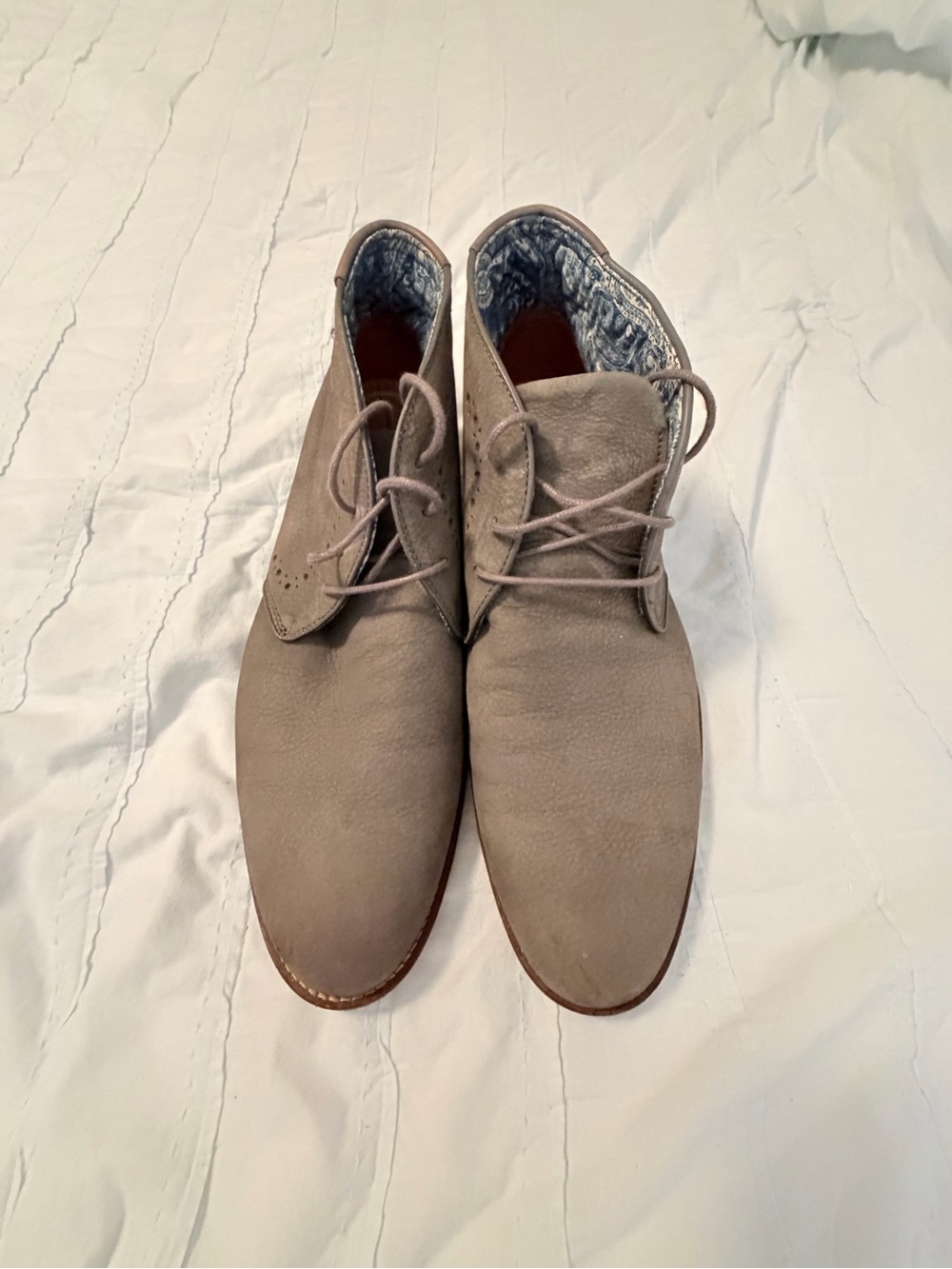 Johnston & Murphy Taupe Suede Chukka Boots